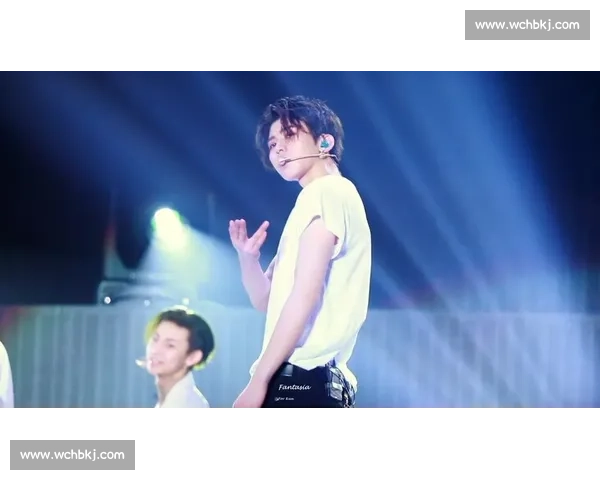 他不仅仅是球员，更是球场上的艺术家，一举一动皆是经典